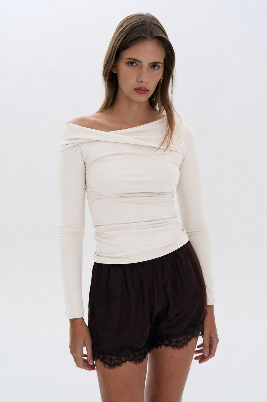 REMERA TORZADA CON MANGAS DOVE M