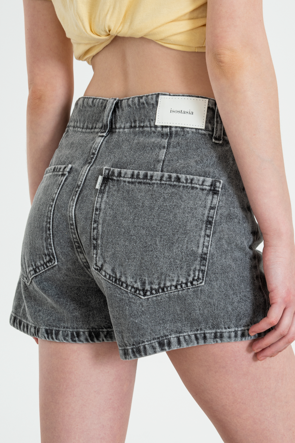 ISOS SKORT GRIS WASHED