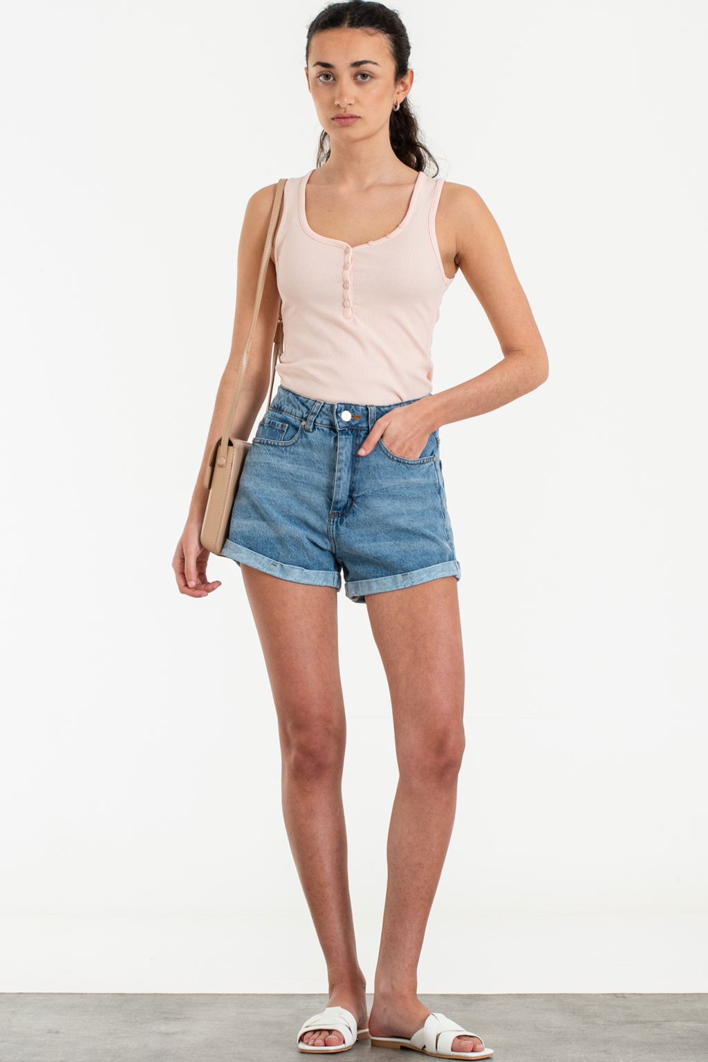 SHORT MILA