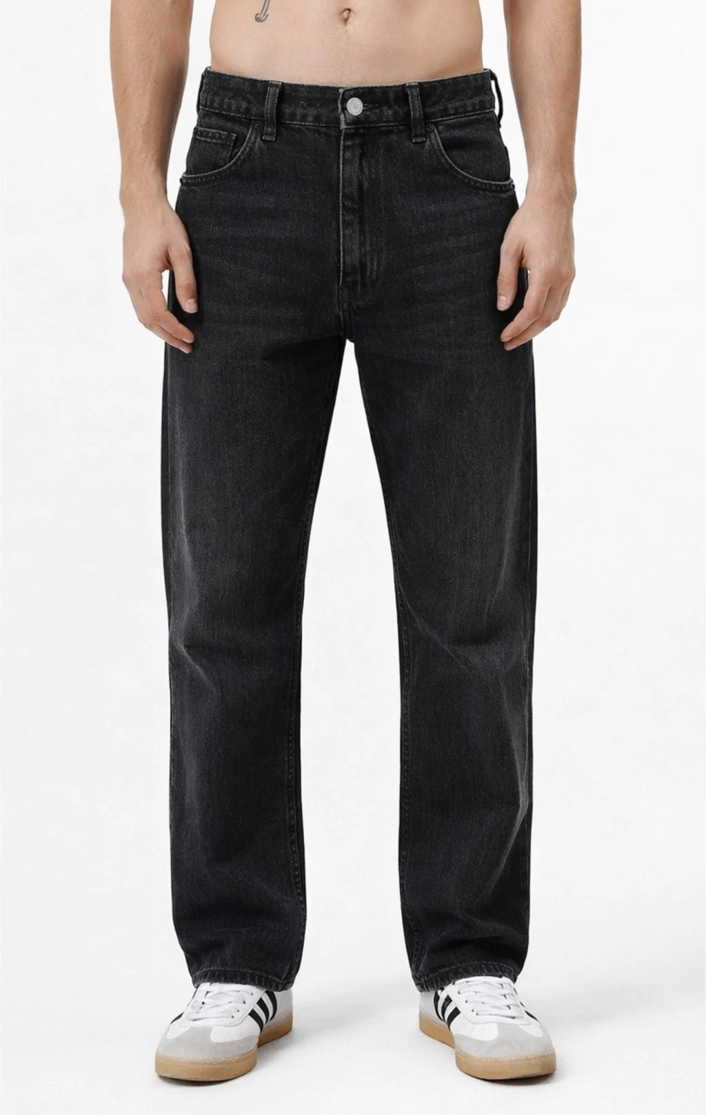 JEANS RECTO RÍGIDO NEGRO 42