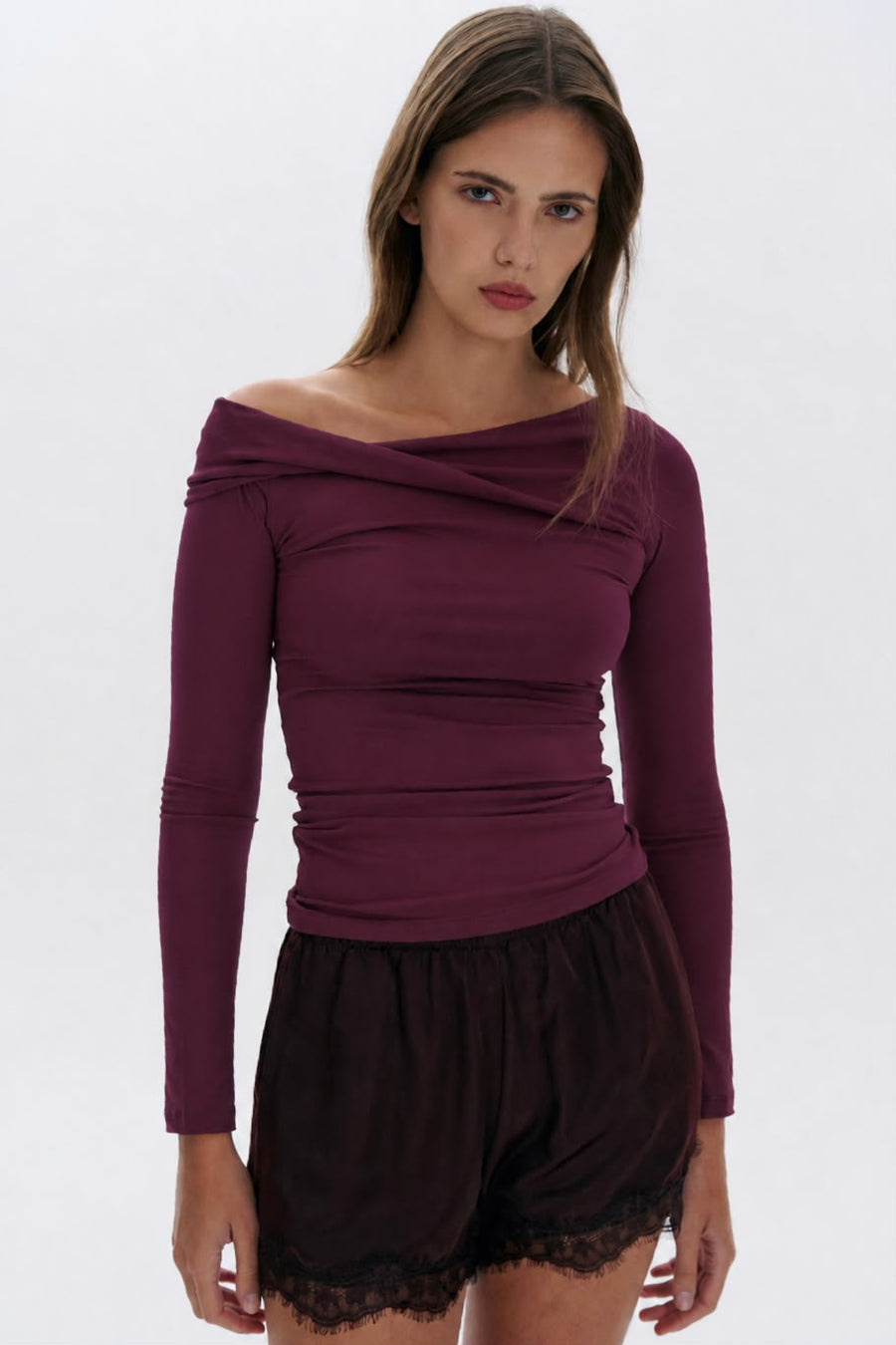 REMERA TORZADA CON MANGAS DOVE M