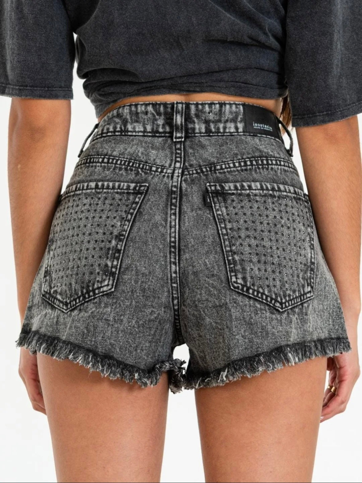 ISOS SHORT NEGRUZCO CON BRILLO NEGRO