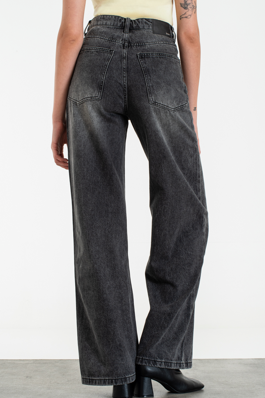 JEANS BRISA