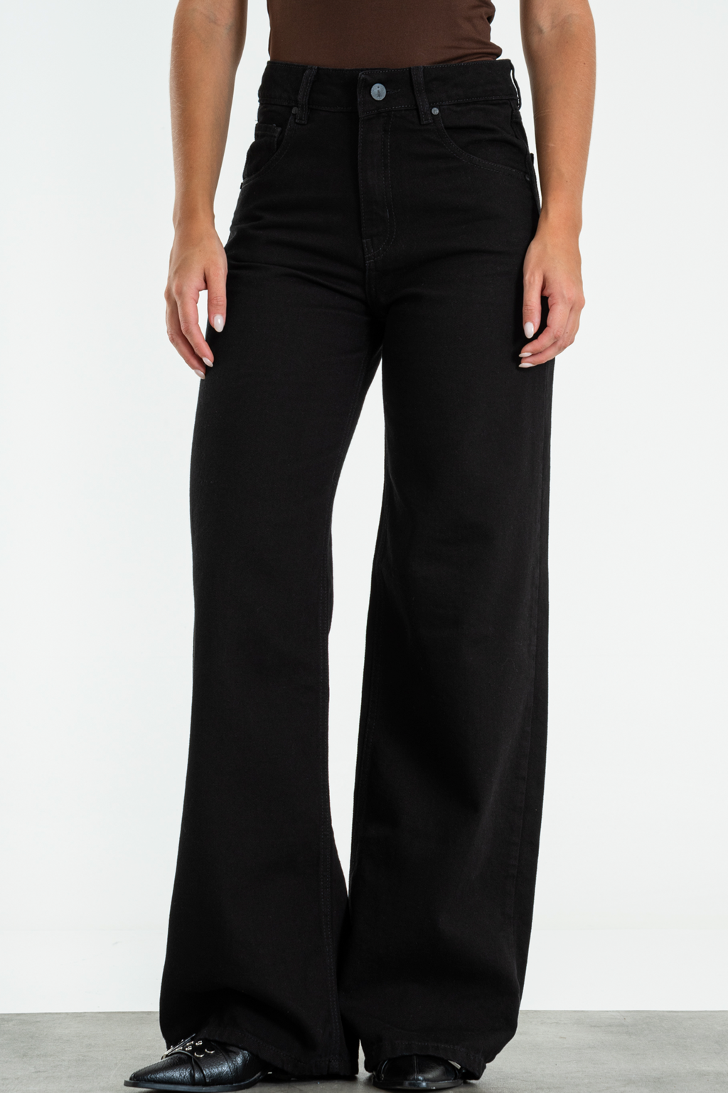 ISOS WIDE LEG RIGIDO CLASICO TIRO ALTO NEGRO
