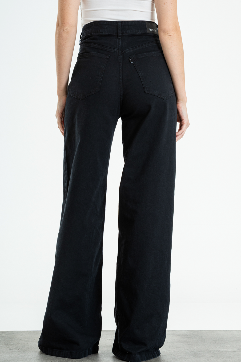 ISOSTASIA JEANS WIDE LEG NEGRO ELASTIZADO