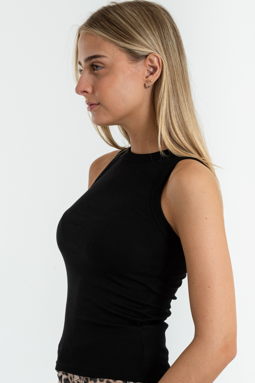 ISOS MUSCULOSA BASICA LISA NEGRO M