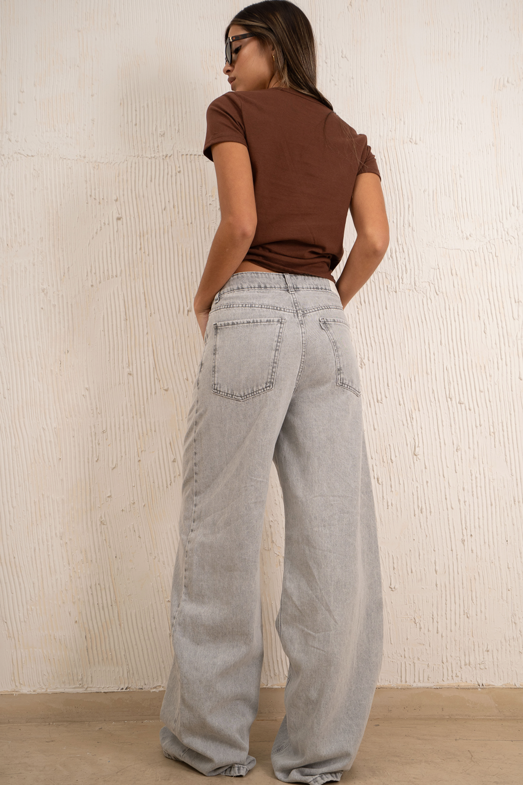 ISOS WIDE LEG TIRO ALTO RIGIDO RUEDO NORMAL GRIS CLARO