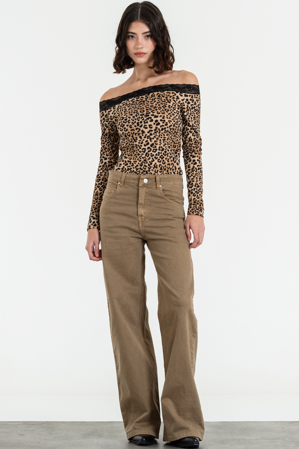 ISOS WIDE LEG JEANS CONFORT RUEDO NORMAL BEIGE