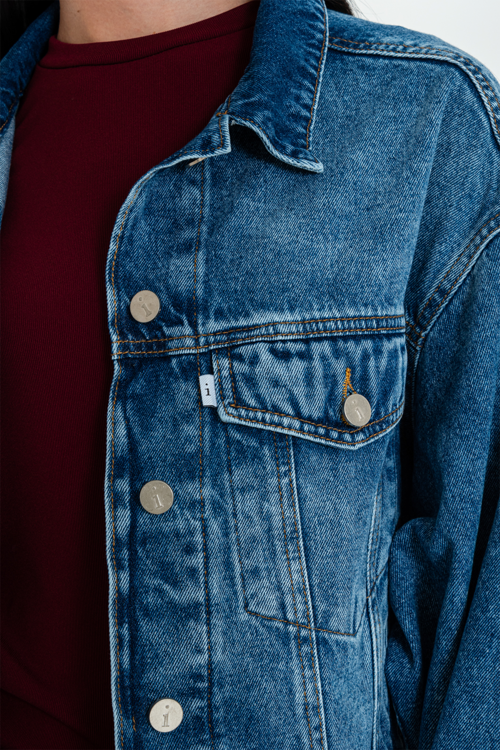 ISOS CAMP DE JEANS CORTE BOXY AZUL