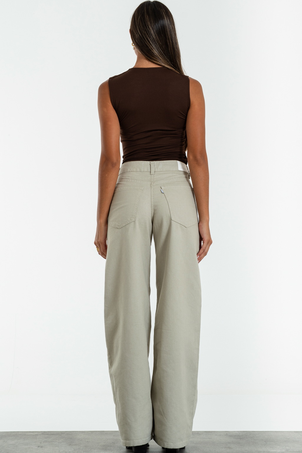 ISOS WIDE LEG RIGIDO CLASICO TIRO ALTO CORDEROY BEIGE 36