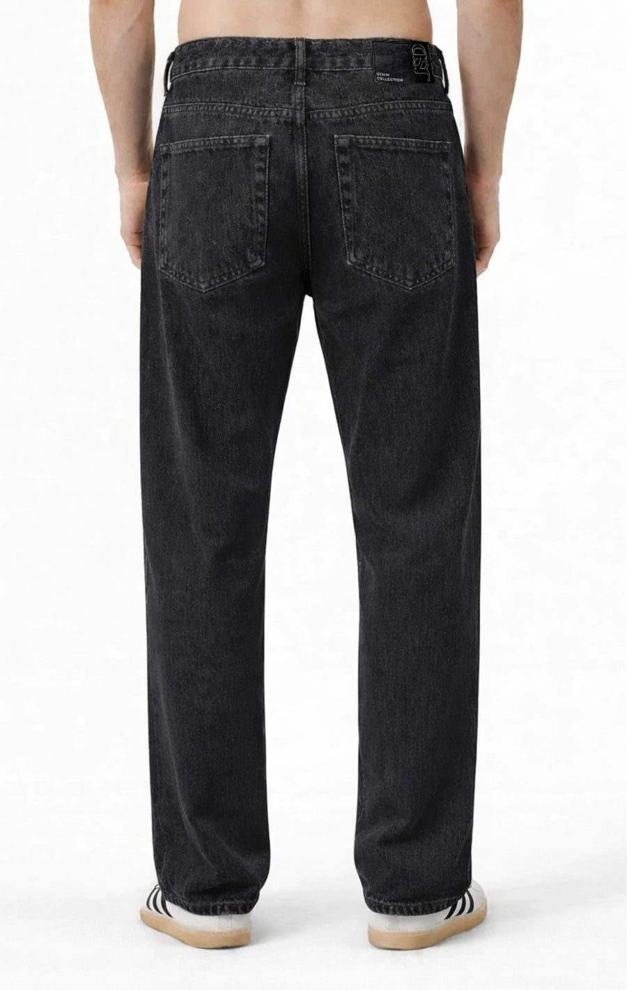 JEANS RECTO RÍGIDO NEGRO 42