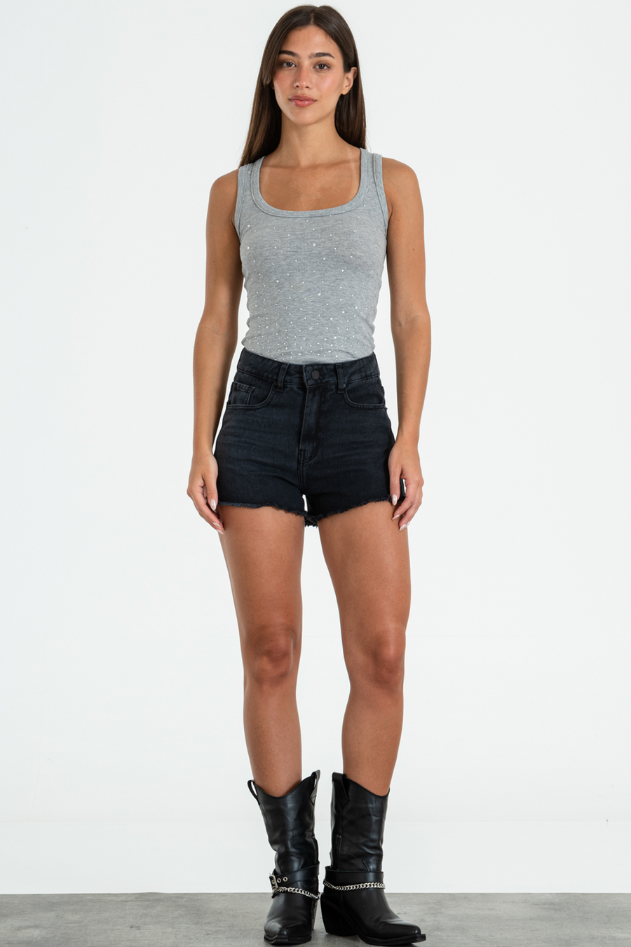 ISOS SHORT NEGRO CON FLECO