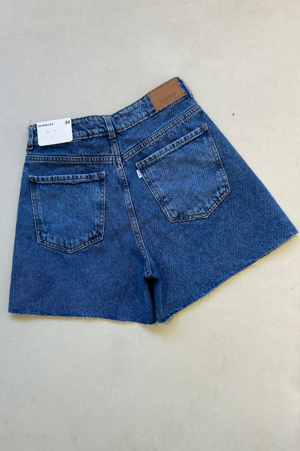 ISOS BERMUDA AZUL MEDIO CON FLECO