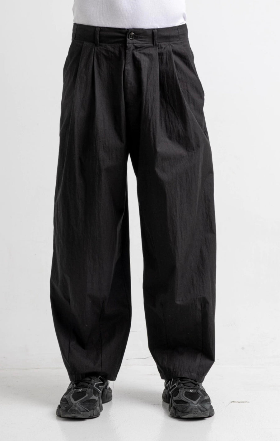 JINS DENIM PANTALON CON PINZAS TIPO AVIADOR NEGRO