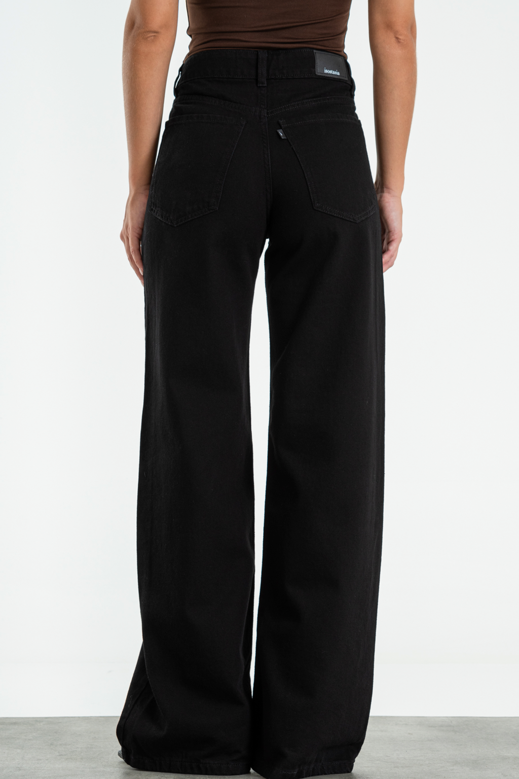 ISOS WIDE LEG RIGIDO CLASICO TIRO ALTO NEGRO
