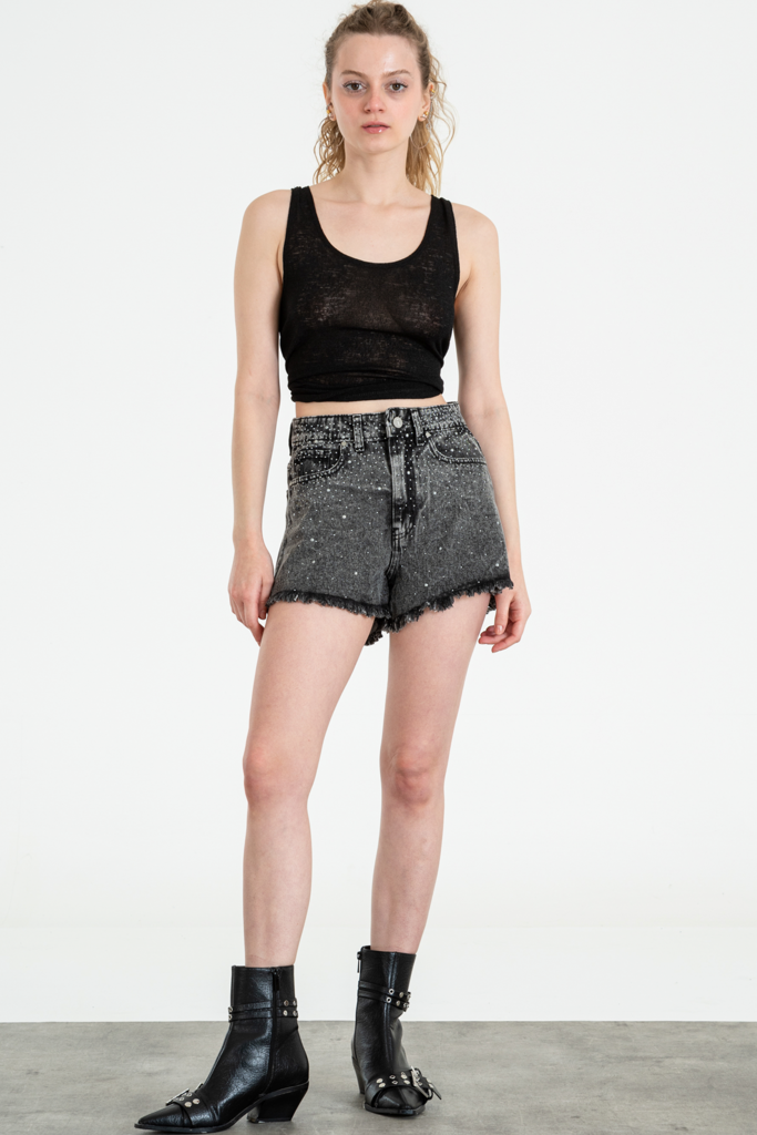 ISOS SHORT NEGRUZCO CON TACHAS PLATEADAS