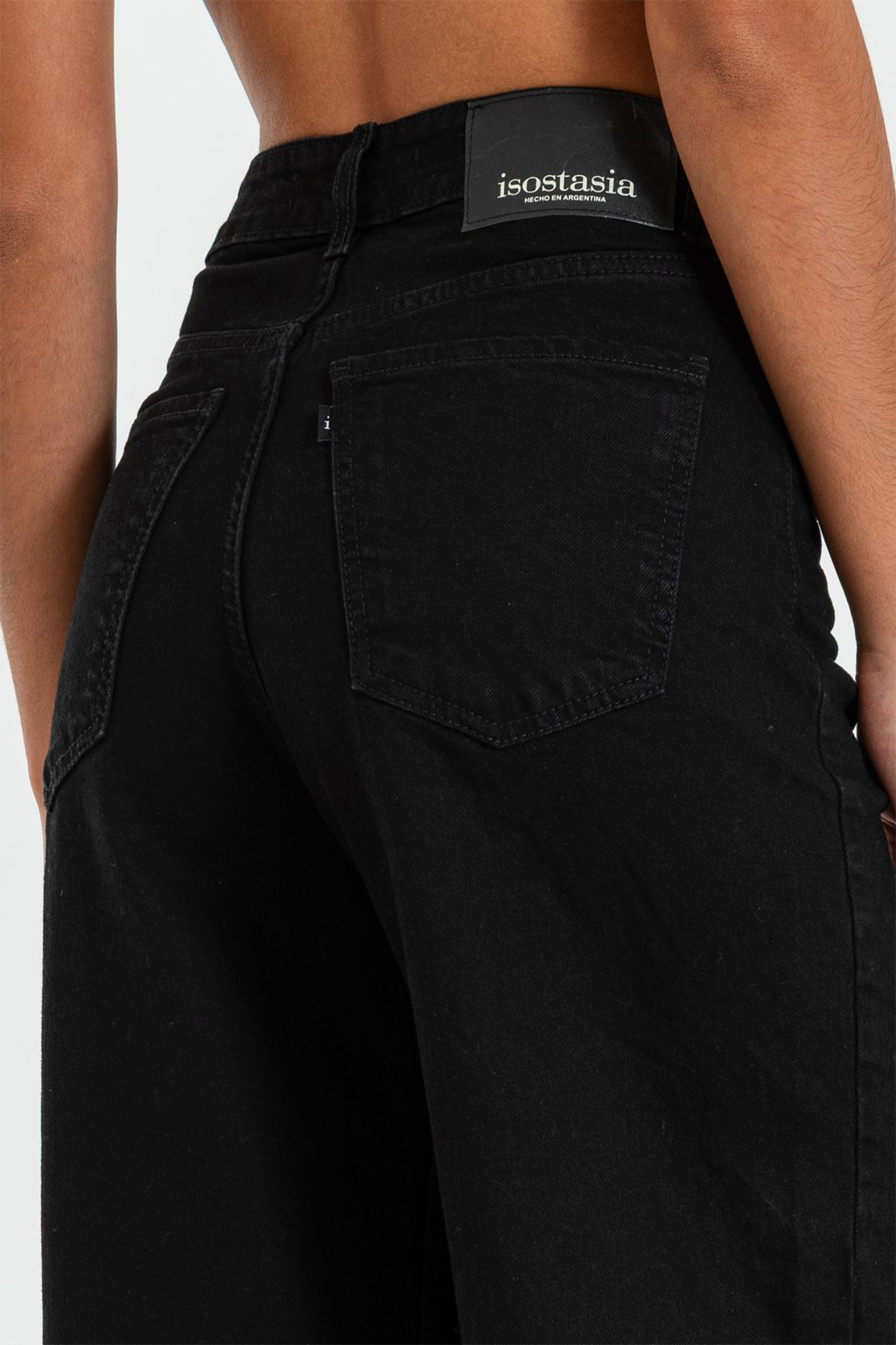 ISOS JEANS WIDE LEG ELASTIZADO TIRO ALTO NEGRO 42