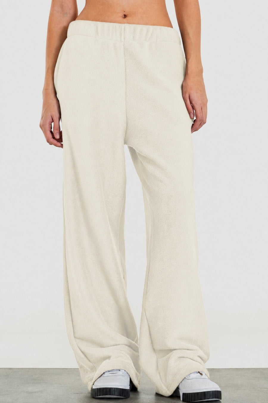 ISOS PANTALÓN MICRO POLAR WIDE LEG TIRO ALTO CON GOMA CREMA
