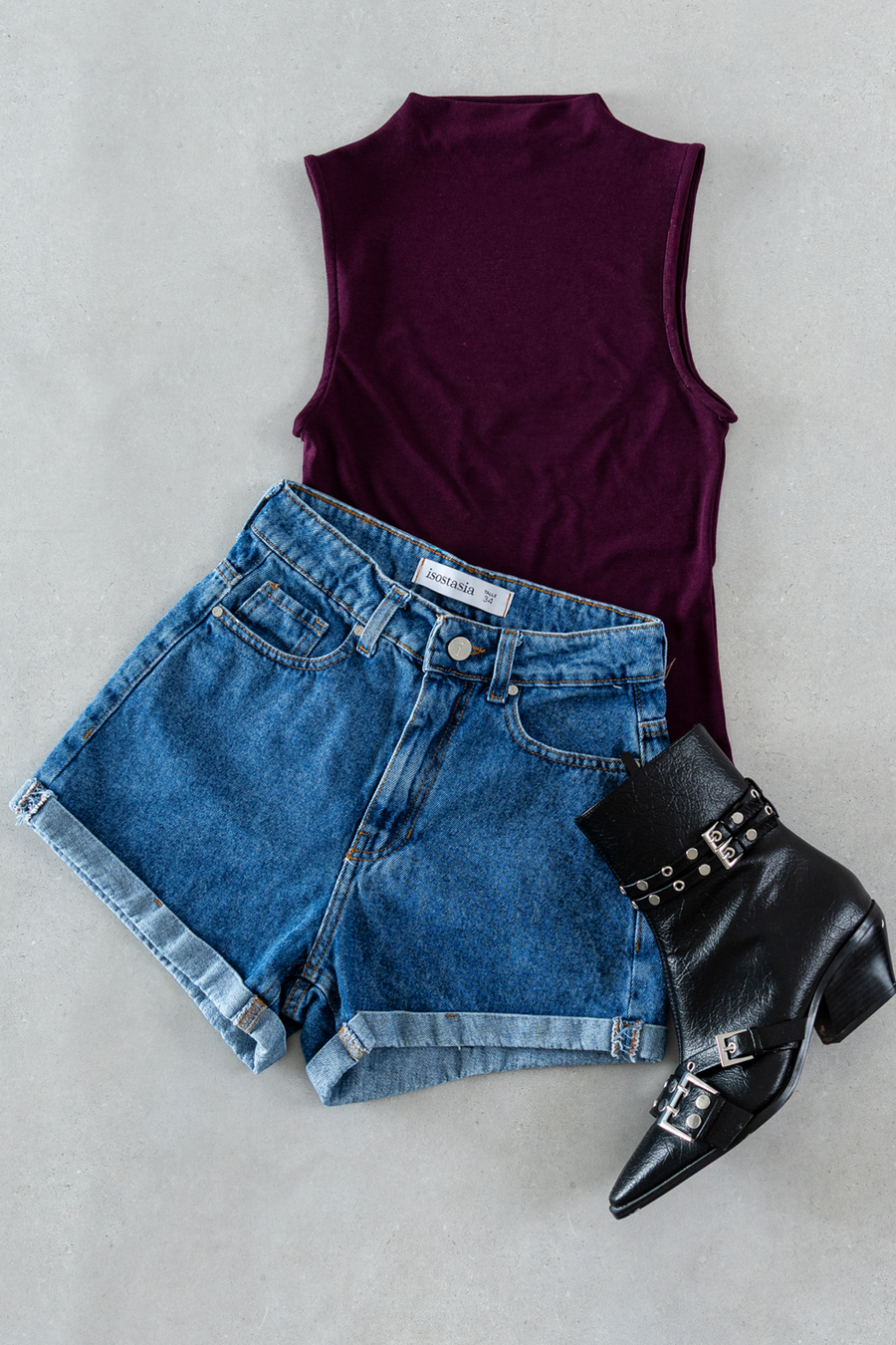 ISOS SHORT DE JEANS CLASICO CON RUEDO