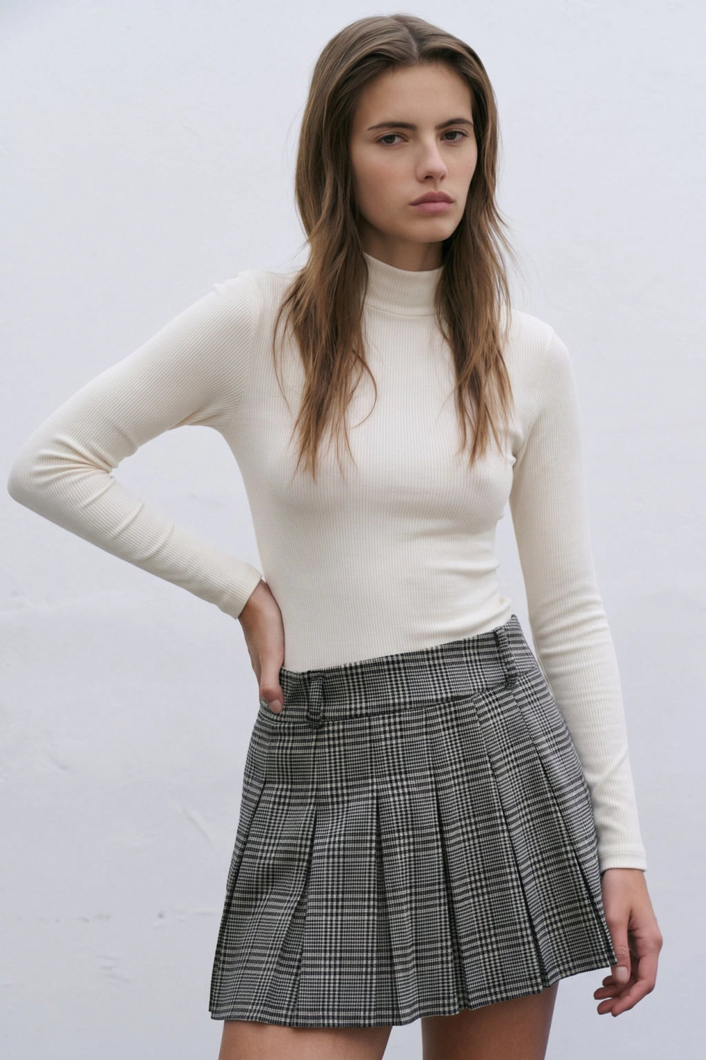 POLERA BÁSICA DE RIBB FILIPPA BEIGE M